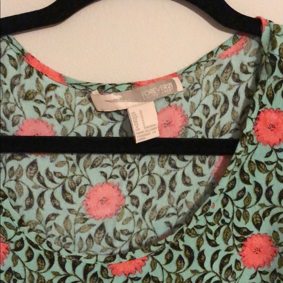 Top - Picture 2 of 2